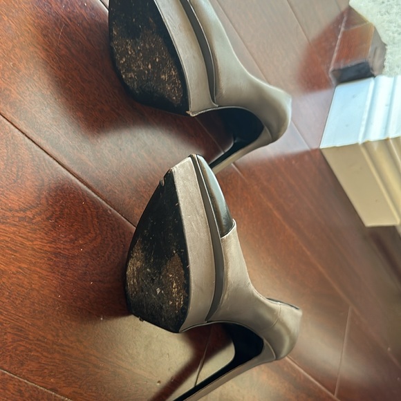 Authentic Saint Laurent Paris heels. Dark, gray and black. - Picture 8 of 13